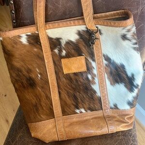 Canoe Hand Made In The USA Cowhide Bucket Style Shoulder Bag